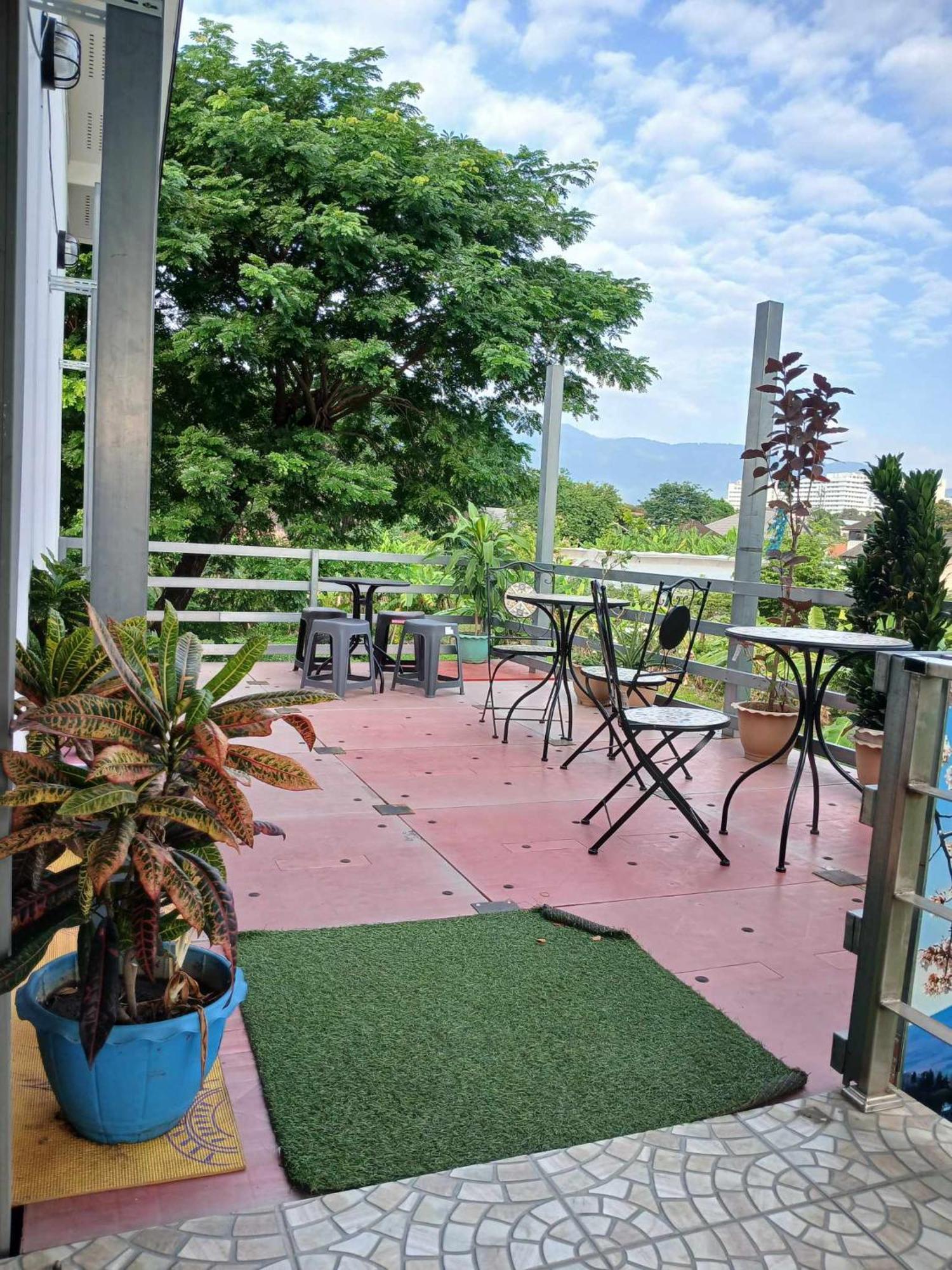 Sakura House Vandrerhjem Chiang Mai Eksteriør bilde