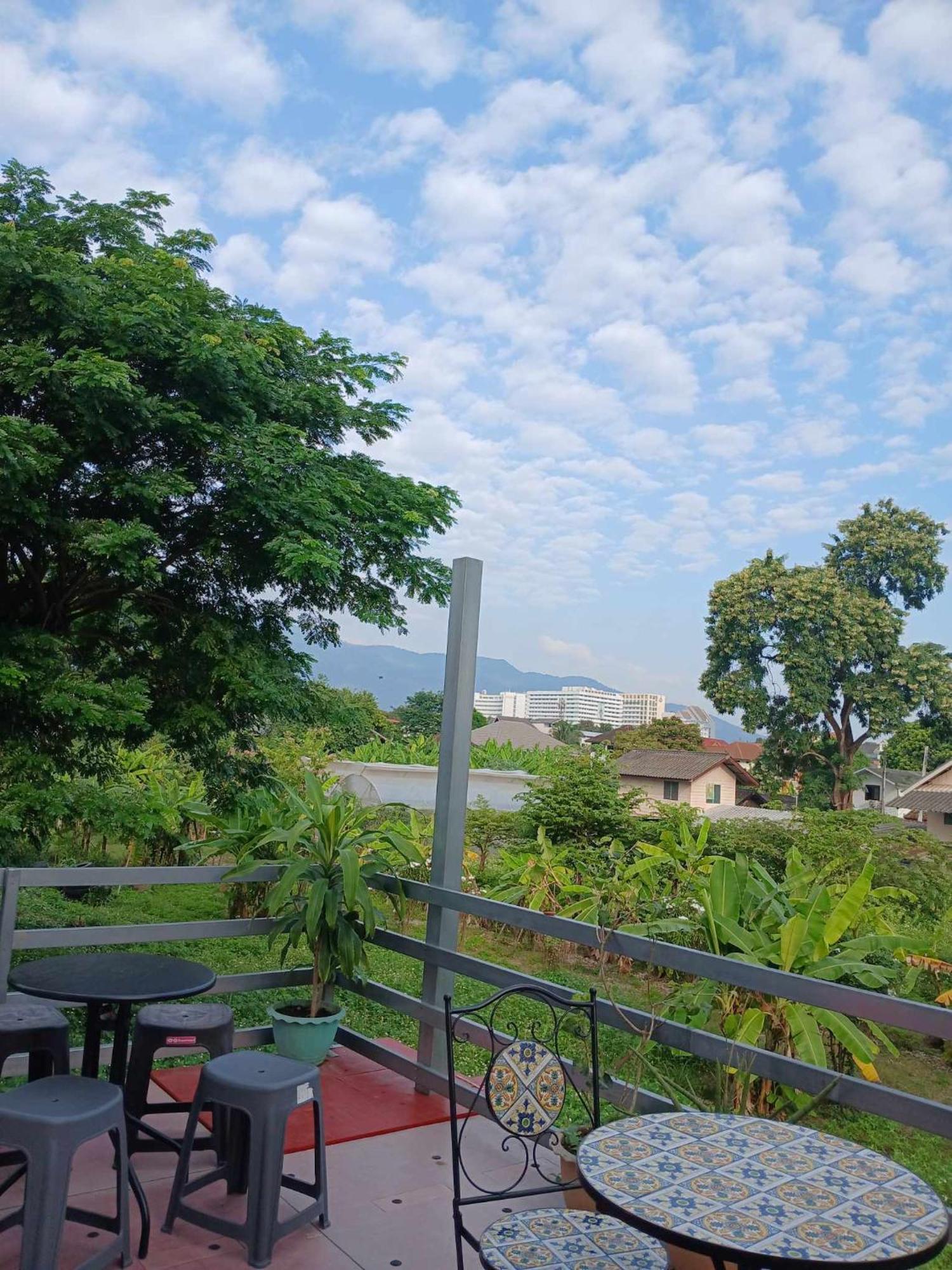 Sakura House Vandrerhjem Chiang Mai Eksteriør bilde